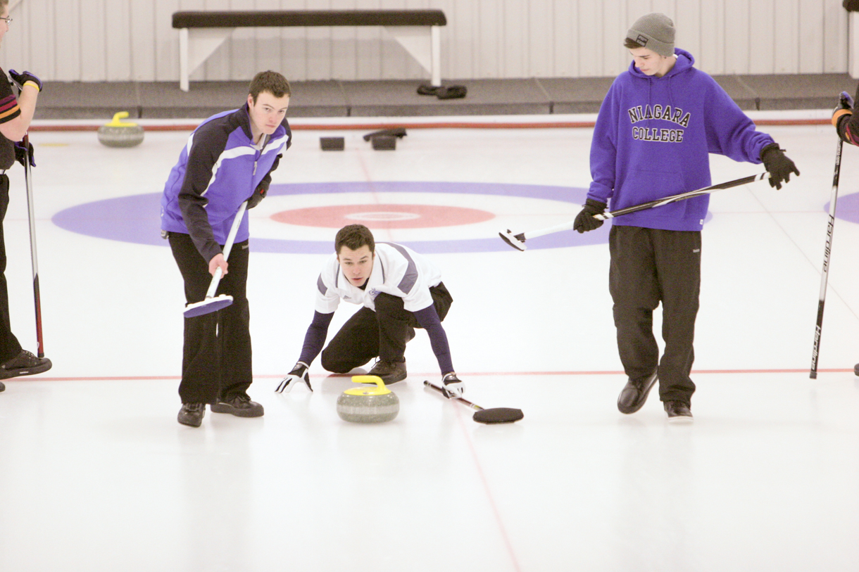 RECAP: Knights Curling host Invitational Bonspiel