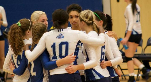 Women's Volleyball Remain Undefeated
