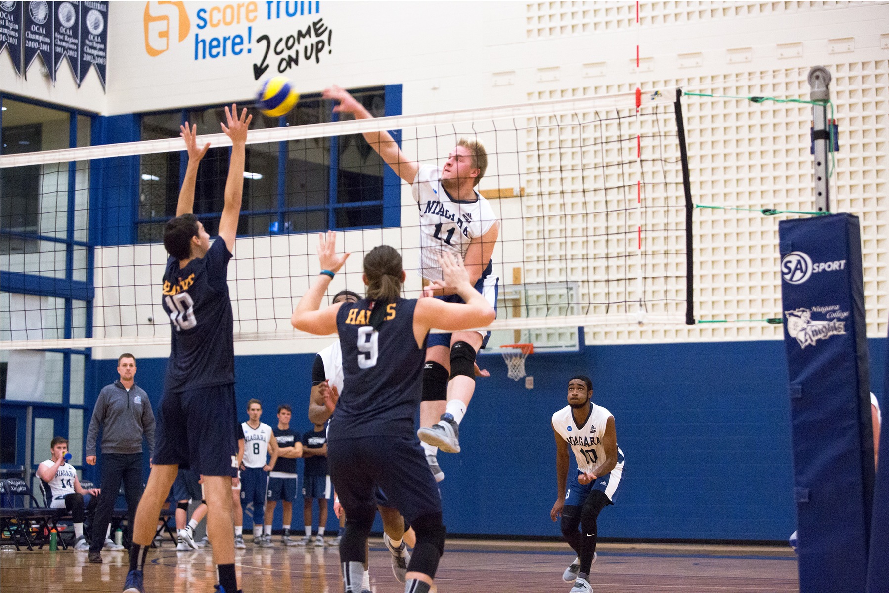 RECAP: Career day for VandenBurg leads Knights Volleyball over Condors