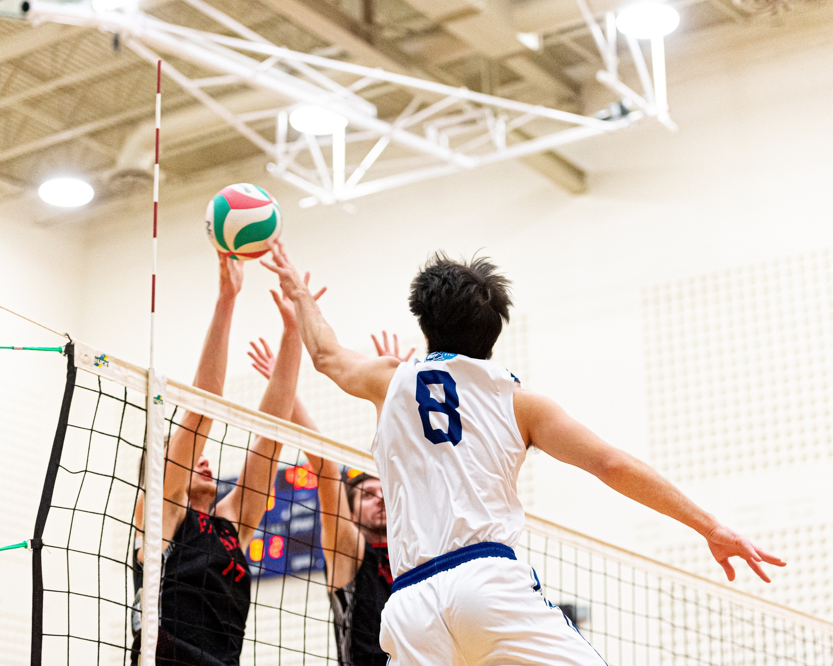 Knights Men’s Volleyball Now Winless in Three after Losses to Hawks and Falcons