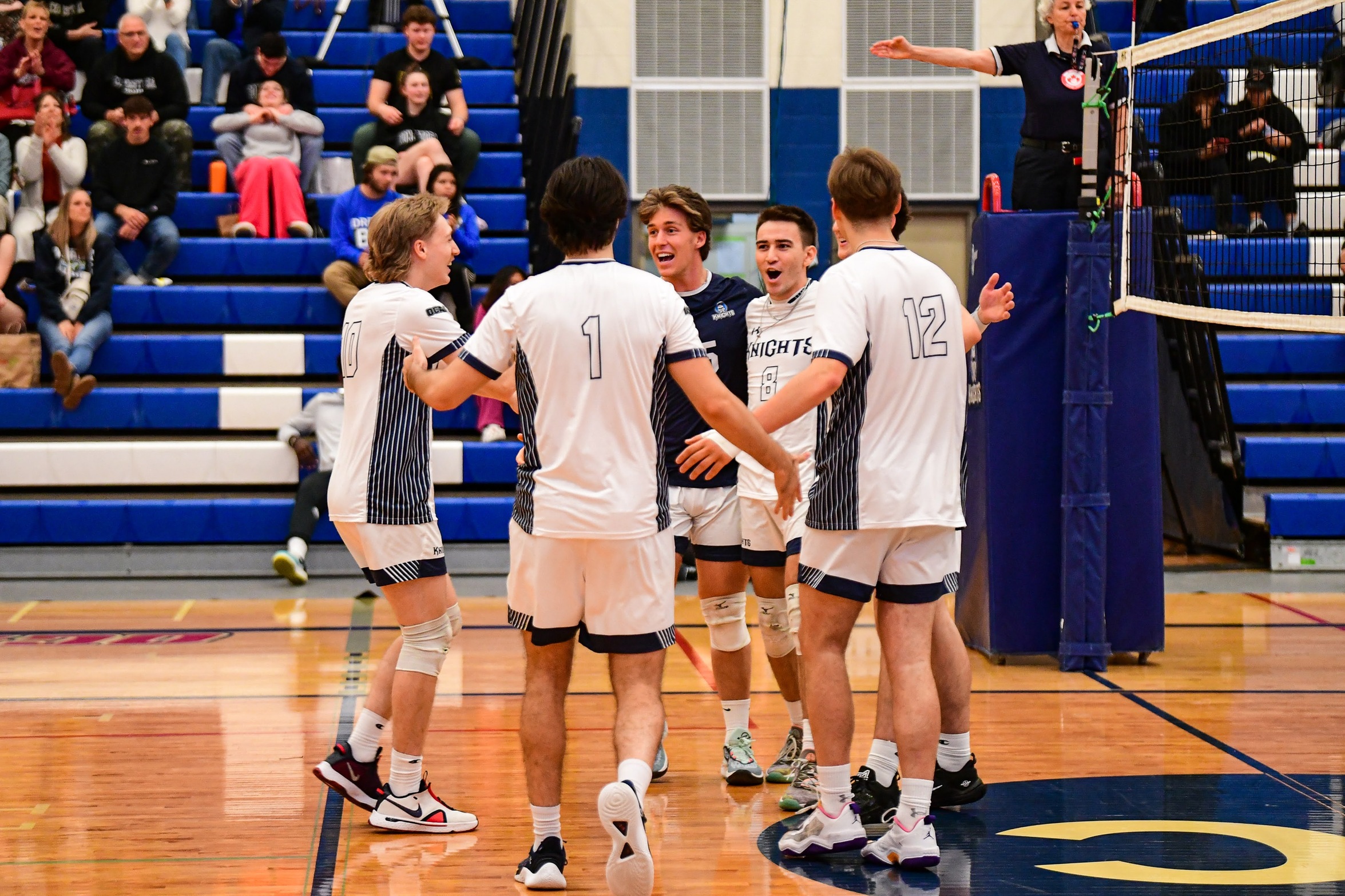 Niagara Knights men’s volleyball powers past the Mountaineers