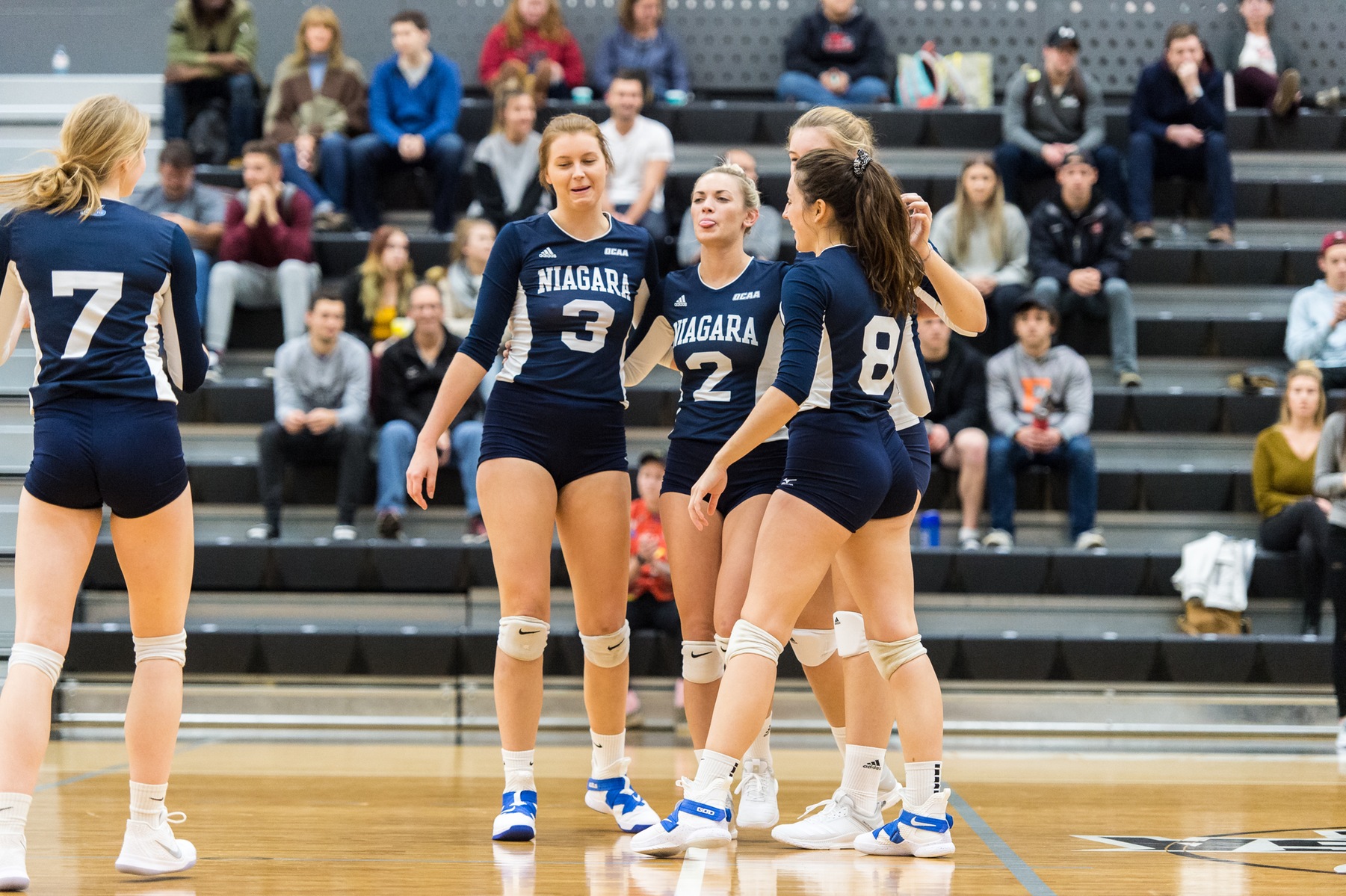 RECAP: Women's volleyball take down opponents on weekend road trip